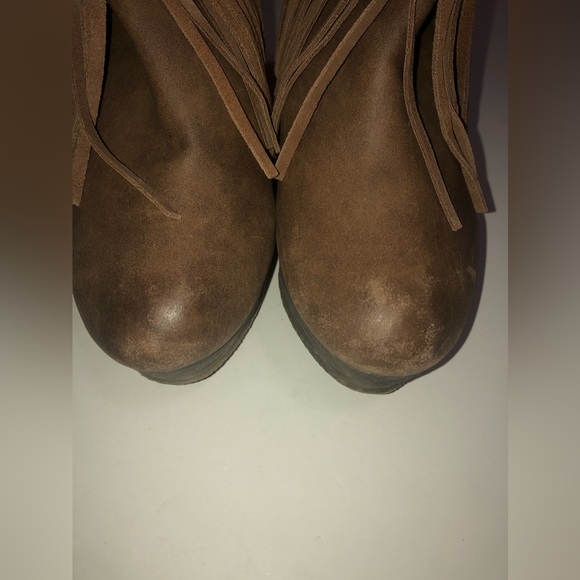 Fringy Booties - Picture 5 of 12